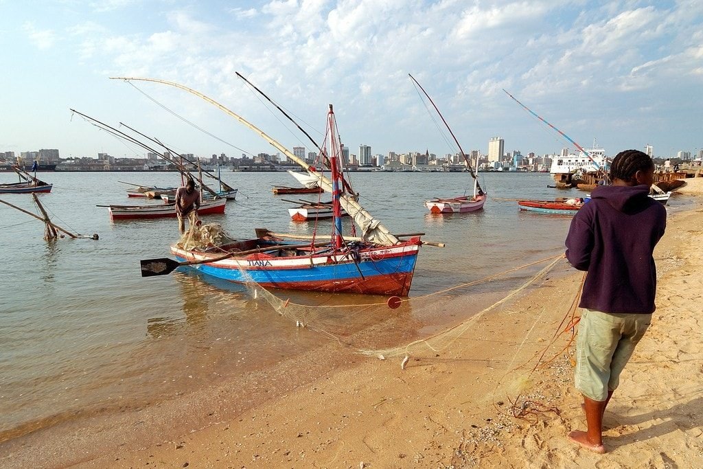 Closest Beach near Maputo - Fishermen in Catembe