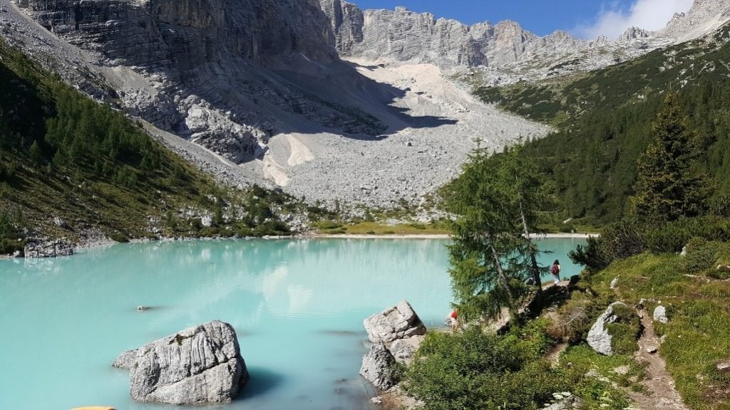 Dolomites Travel Guide - Lake Sorapiss is one of the most beautiful lakes in the Dolomites